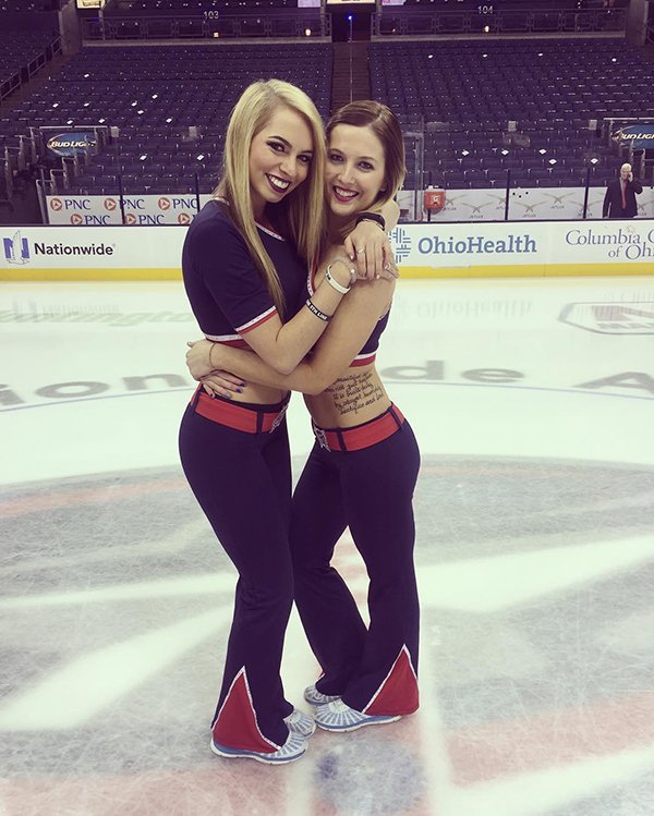 These puck bunnies are ready for Round 2 of the Stanley Cup Playoffs (28 Photos) 51