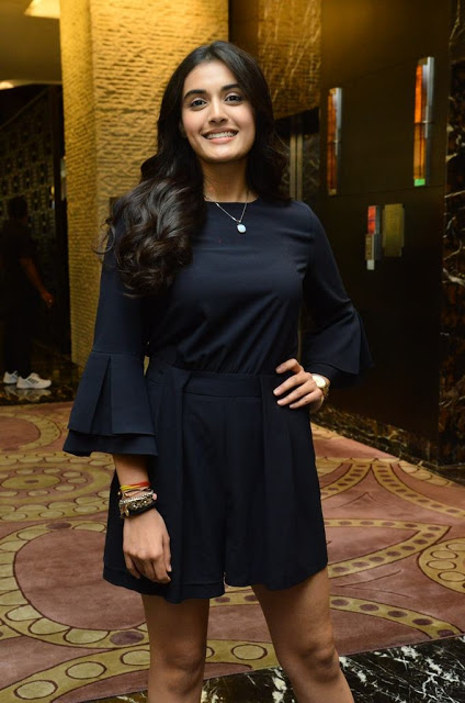 Actress Divyansha Kaushik Latest Hot Pics 11