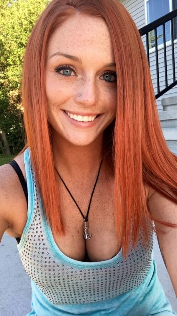 Smokin' hot redheads on a sizzling late-summer day (40 Photos) .