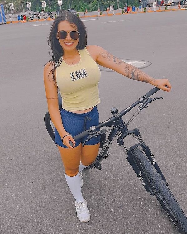 40 Hottest Girls Riding Bicycles 279
