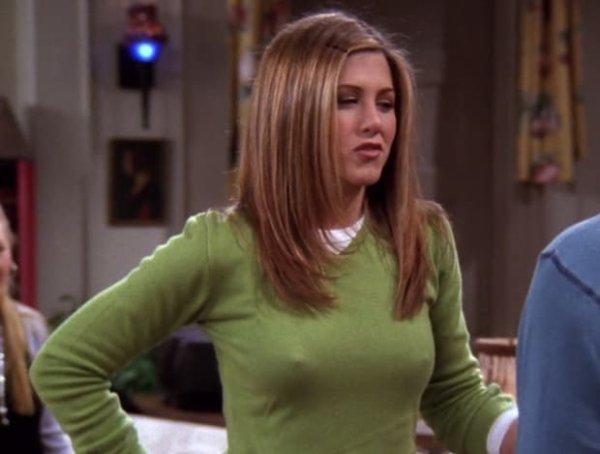 Is there anything colder than Jennifer Aniston’s nipples? (25 Photos) 19