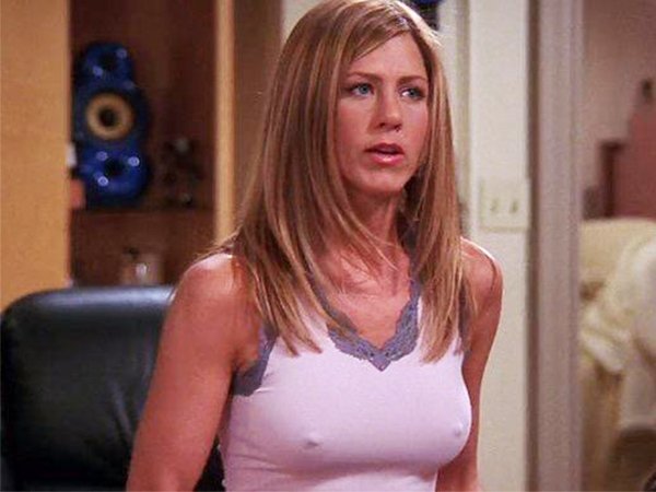 Is there anything colder than Jennifer Aniston’s nipples? (25 Photos) 26