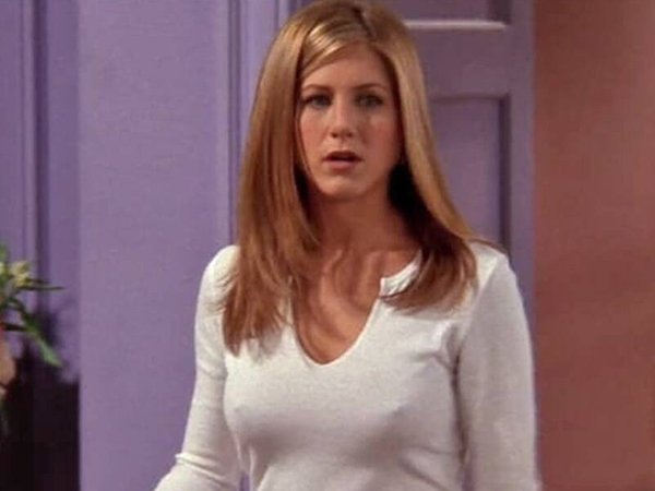 Is there anything colder than Jennifer Aniston’s nipples? (25 Photos) 12