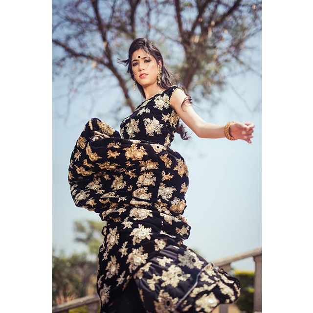 Bollywood Model Jain Priyanka Latest Hot Pose In Black Dress 9