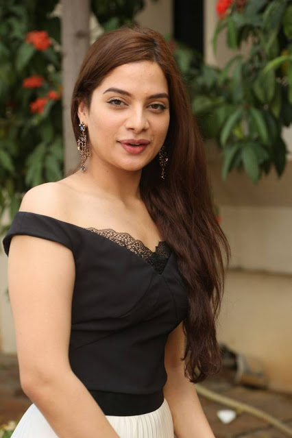 South Indian Actress Tanya Hope Beautiful Images Photo Gallery 8