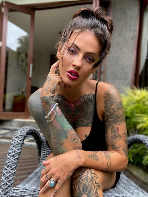 The Hottest Tattooed Girls Around The Net 13