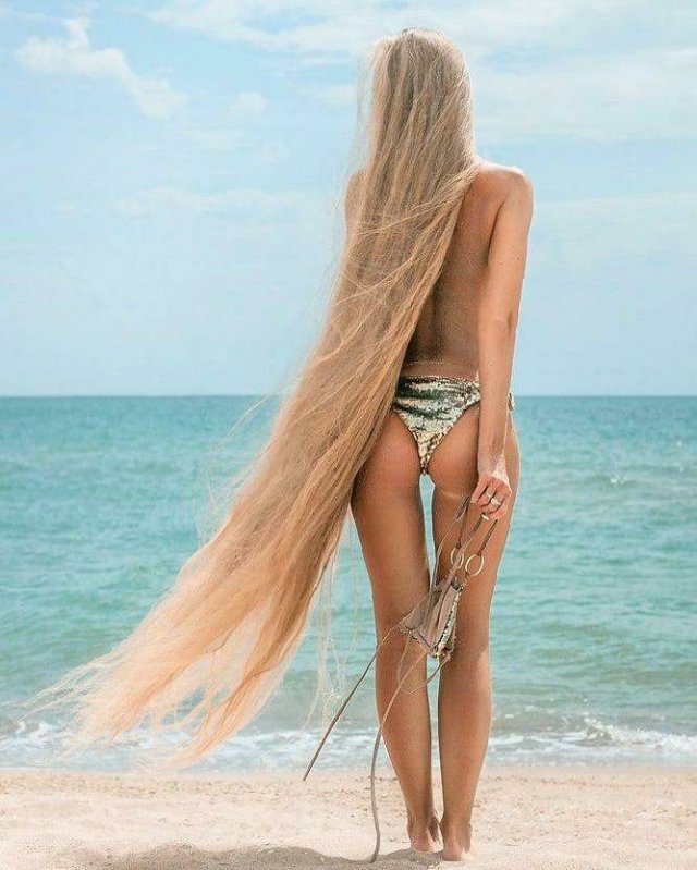 Real-Life Rapunzel With 1,8 Meter Long Hair 122