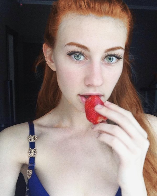 Smokin’ hot redheads on a sizzling late-summer day (40 Photos) 25