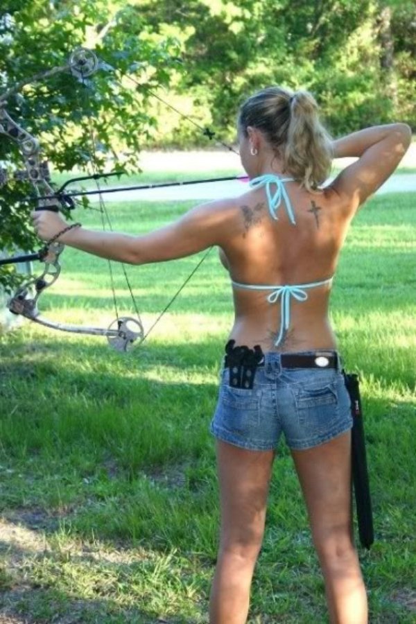 Pics of Sexy Hot Archery Bow Arrow Hunting Girls (57 Photos) 209