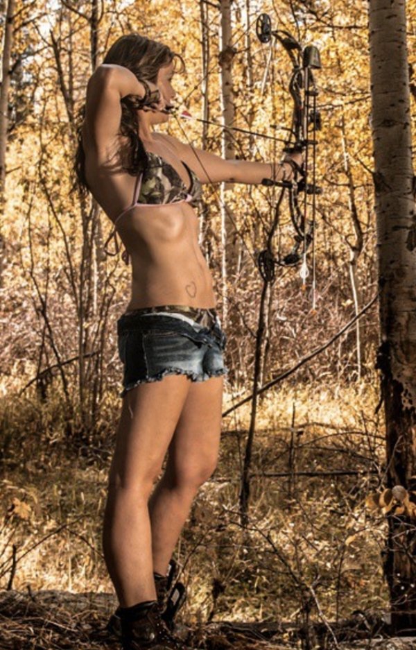 Pics of Sexy Hot Archery Bow Arrow Hunting Girls (57 Photos) 46