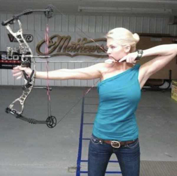 Pics of Sexy Hot Archery Bow Arrow Hunting Girls (57 Photos) 228