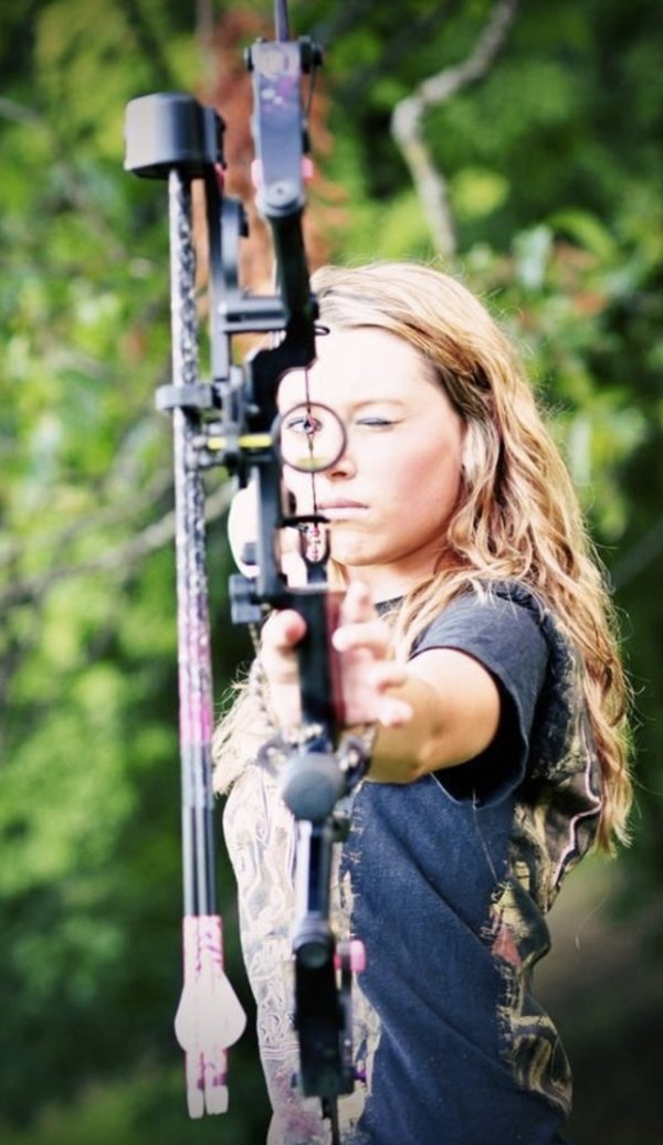 Pics of Sexy Hot Archery Bow Arrow Hunting Girls (57 Photos) 201