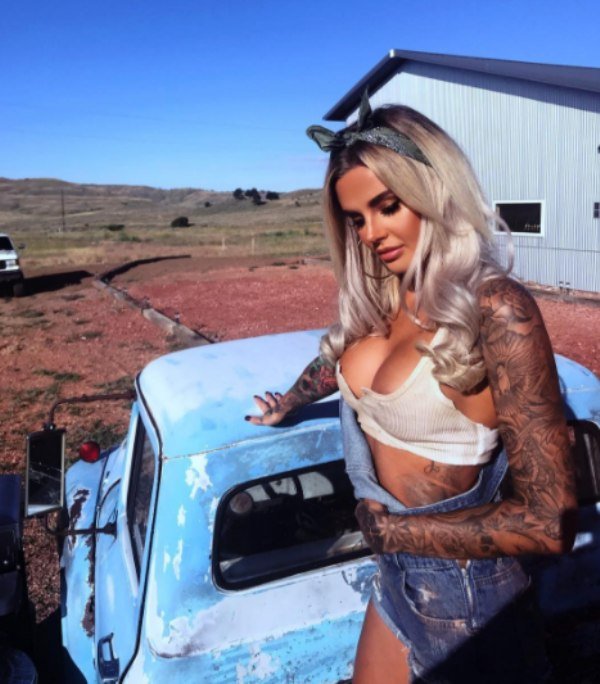Charissa Little John is in Wyoming with a lot of girls n’ guns (24 Photos) 92