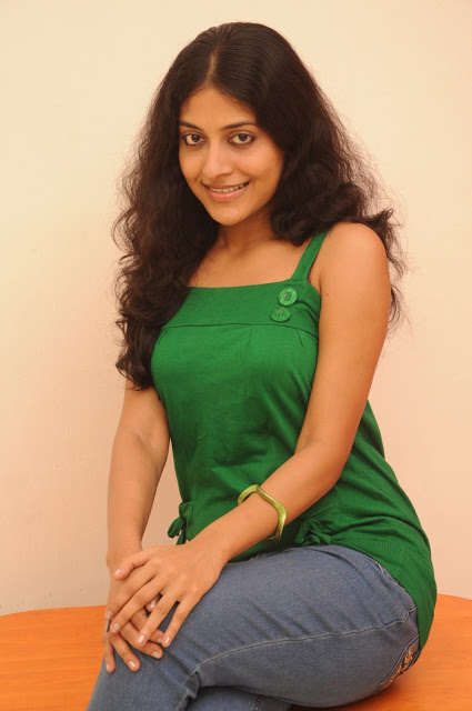 Tamil Actress Kavitha Nair Latest Photo Gallery 34