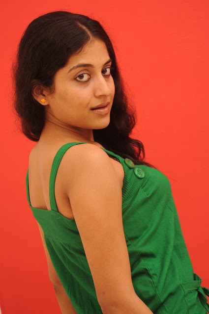 Tamil Actress Kavitha Nair Latest Photo Gallery 35