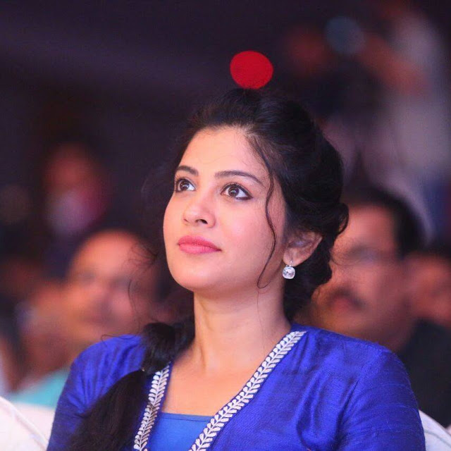 Tamil Actress Sshivada Latest Cute Image Gallery 8