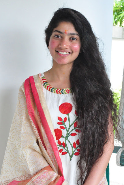 Sai Pallavi Latest Cute Pics In White Dress 88