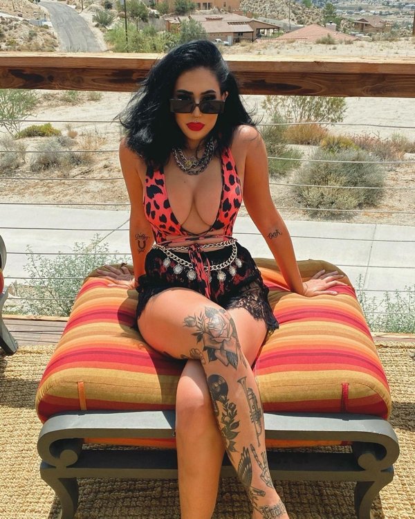 These inked beauties are bringing a little more art to our lives (31 Photos) 330