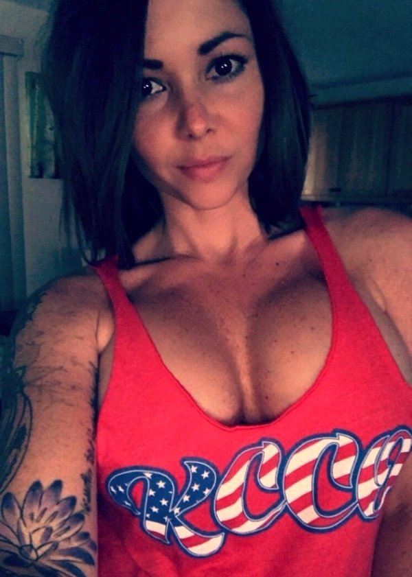 Your best Girls With Big Boobs and Huge Tits Pics at Boobs Girls .com. West Side Boob Story (37 Photos) 109