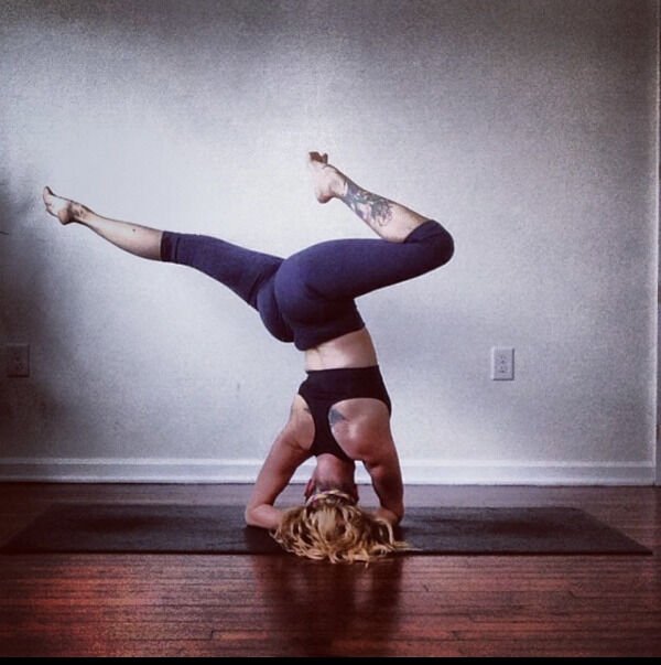 Yoga gals really be pushing it to the limit their bosses make ever been (30 Photos) 63