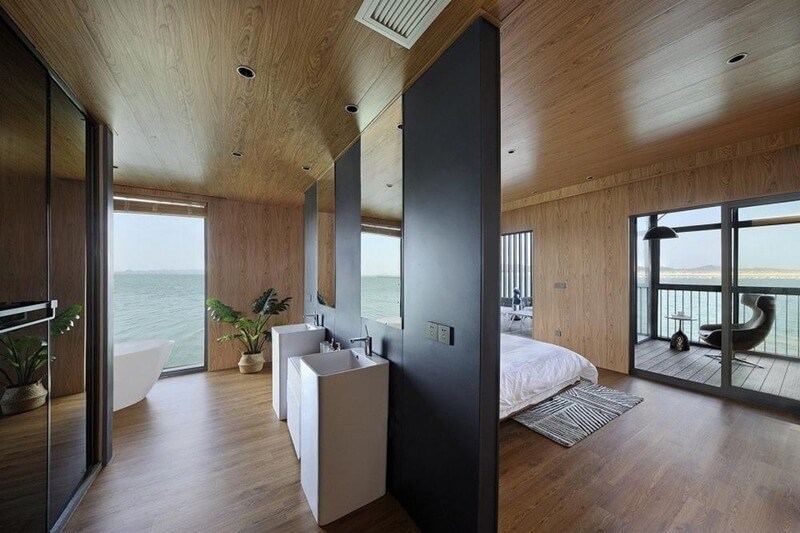 Chinese Entrepreneur builds dream villa in the middle of the ocean 513