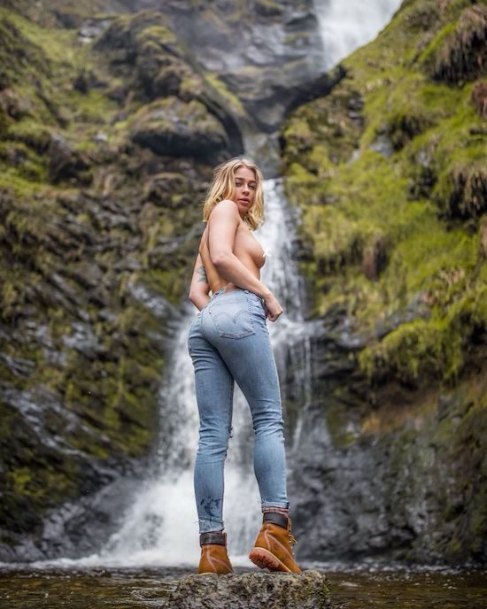 INSTA BABE OF THE DAY – LESLIE GOLDEN 36