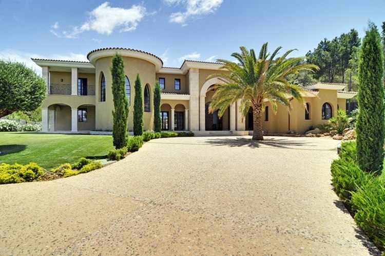 Luxury Open House Hunting 150