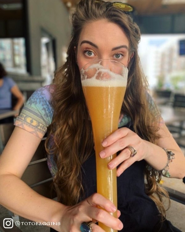 Cheers to the weekend with Women and Beer! (100 images ) 19