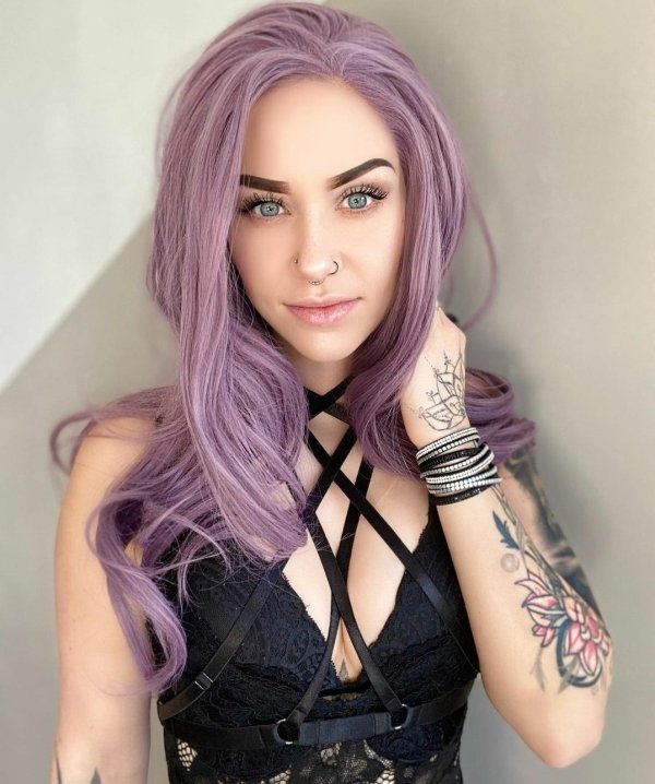 39 Sexy Girls With Dyed Hair 31