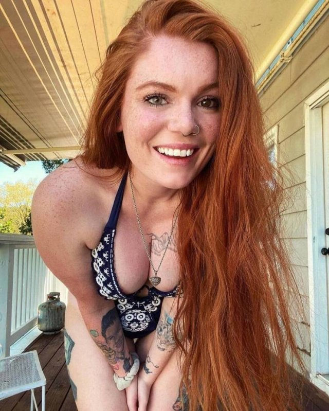 48 Sexy Redhead Beauties 27