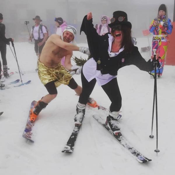 People In Sochi, Russia Are Skiing In Underwear 143