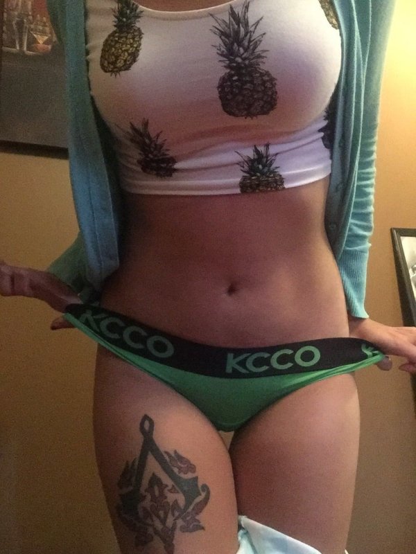 Many Sexy girls and pineapples are a tasty combination (49 Photos) 202