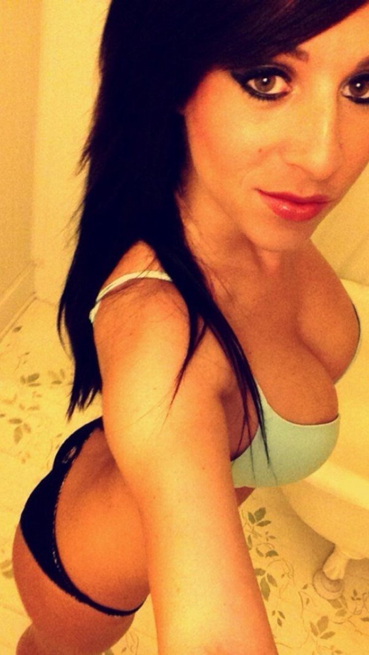 sexy selfies seen on badchix.com