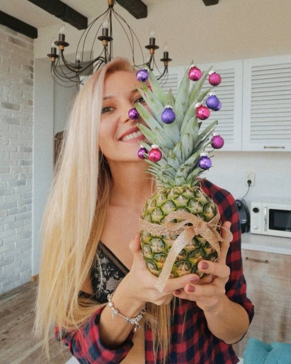 Many Sexy girls and pineapples are a tasty combination (49 Photos) 85