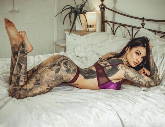 INSTA BABE OF THE DAY – TATTOOED HOTTIE BEE PHILLIPS 14