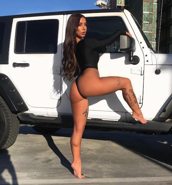 INSTA BABE OF THE DAY – TAWNY TAYLOR 8