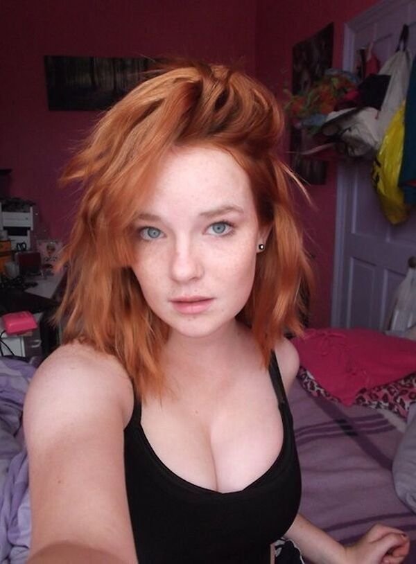 The Hottest Redhead Beauties Around The Net 39