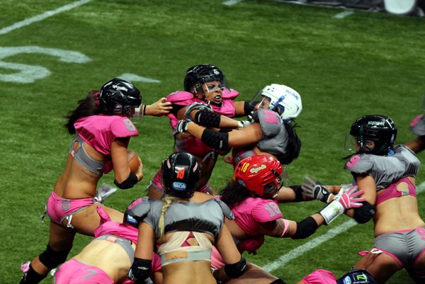 Ones best ways people A reminder the Lingerie Football League was a thing (25 Photos) 10