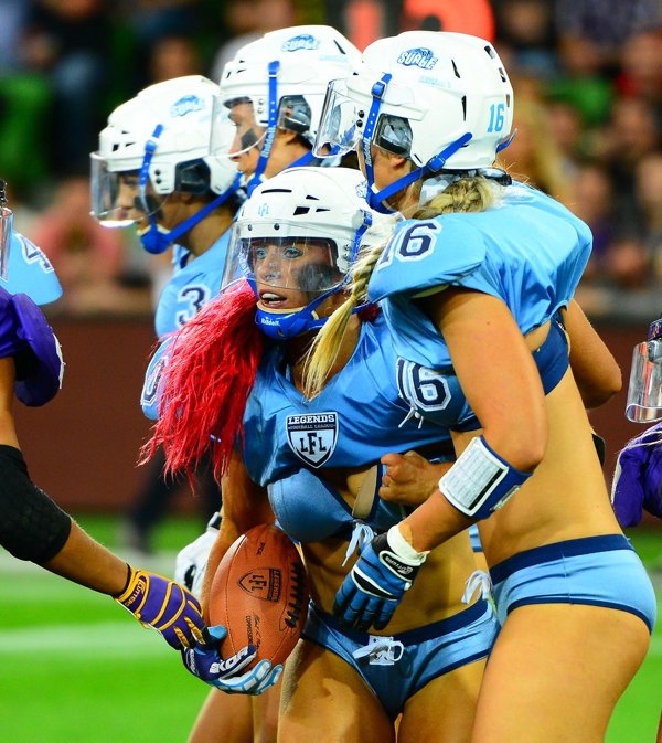Ones best ways people A reminder the Lingerie Football League was a thing (25 Photos) 4