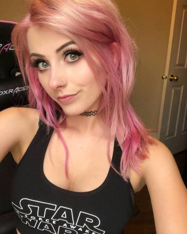 43 Hot Girls With Dyed Hair 4