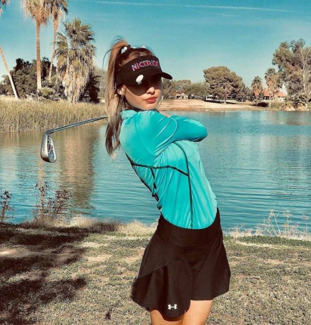 The Hottest Golf Girls Around The Net 16