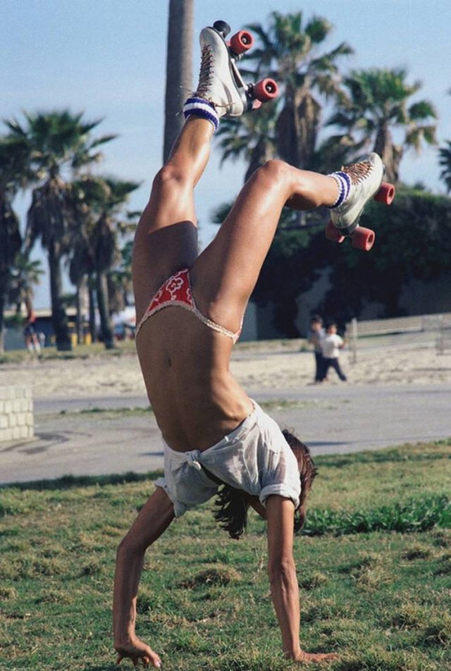 57 Photos Of Girls Roller Skating In Los Angeles In 80’s 65