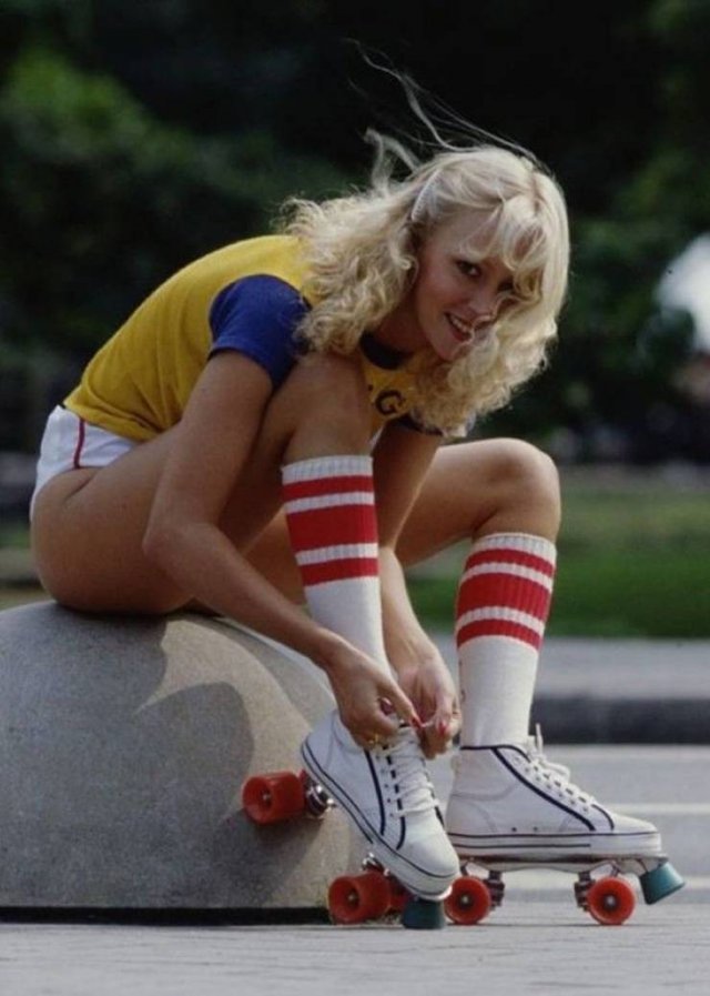 57 Photos Of Girls Roller Skating In Los Angeles In 80’s 67
