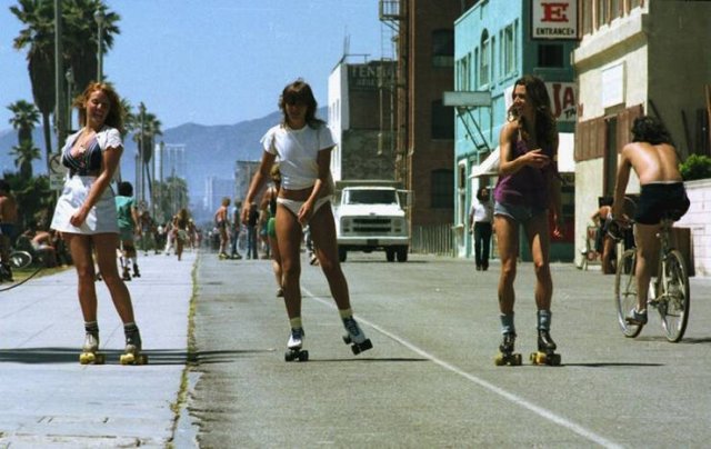 57 Photos Of Girls Roller Skating In Los Angeles In 80’s 73