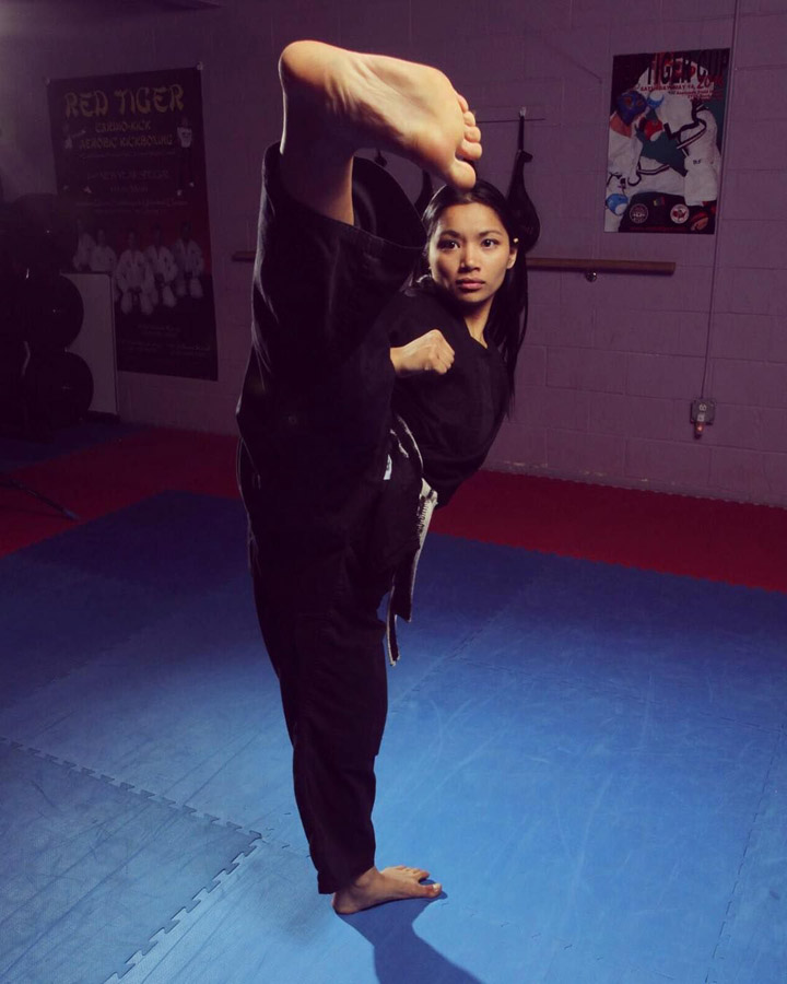 21 Badass High Kicking Martial Arts Girls That Would Probs Beat Chuck Norris Up 29