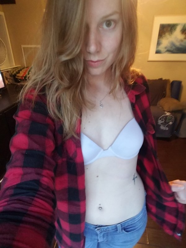 Flannel Girls Are Here To Keep You Warm This Winter :Sexy flannels are heating up this cold weather (45 Photos) 103