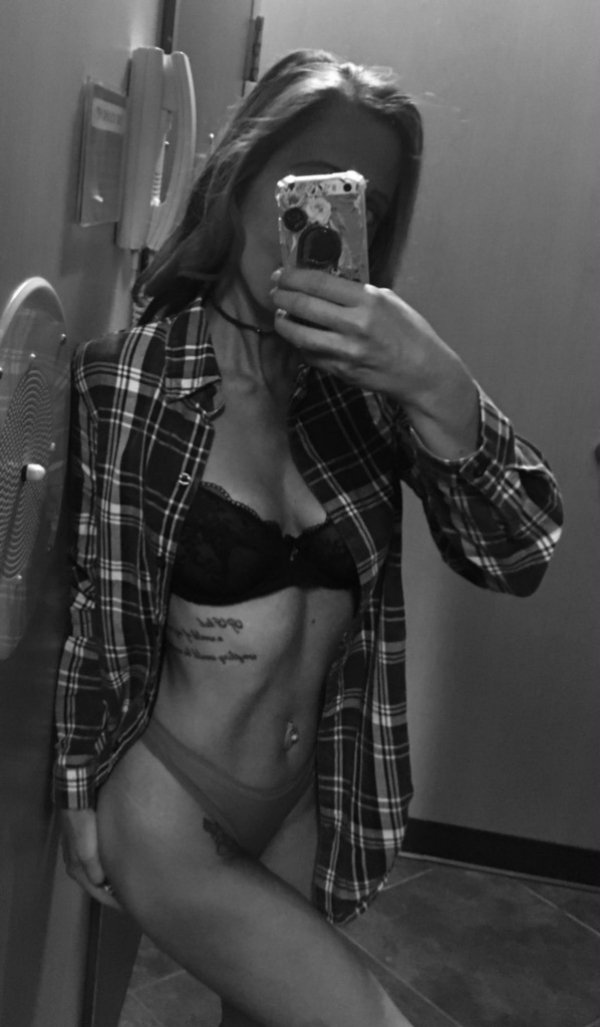 Flannel Girls Are Here To Keep You Warm This Winter :Sexy flannels are heating up this cold weather (45 Photos) 661