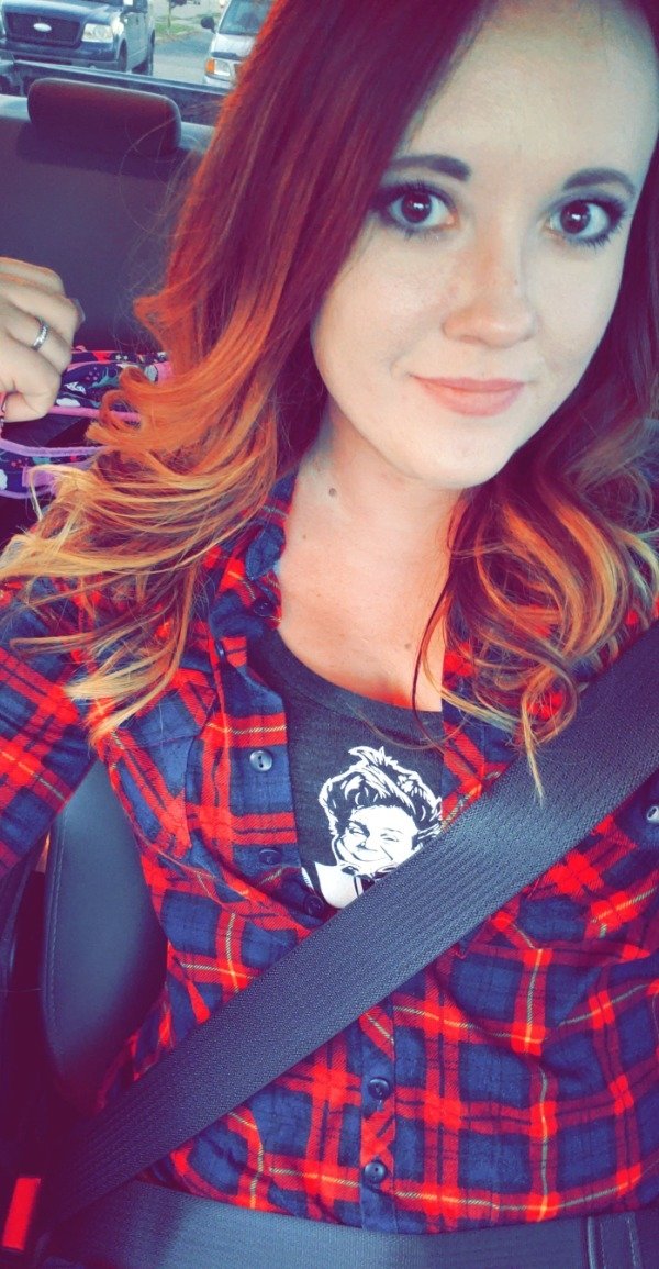 Flannel Girls Are Here To Keep You Warm This Winter :Sexy flannels are heating up this cold weather (45 Photos) 335