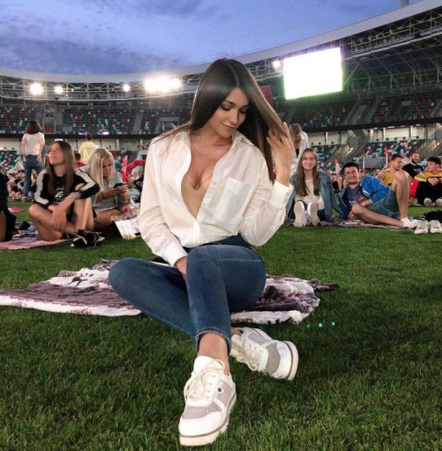 The Hottest ‘EURO 2020’ Girls 12