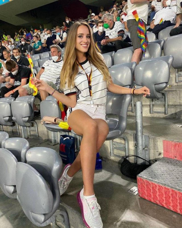 The Hottest ‘EURO 2020’ Girls 11